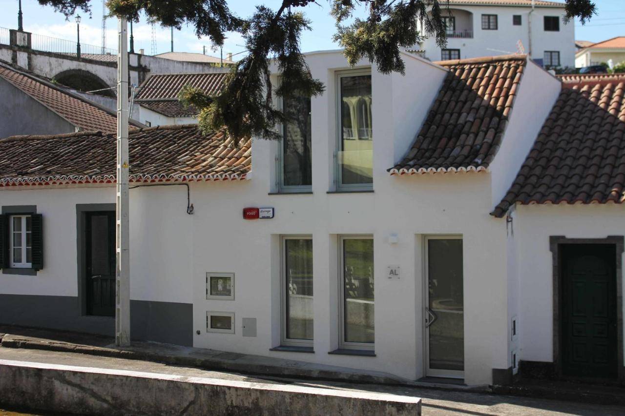 Casa da Ponte Casa familiar no centro de uma vila encantadora Nordeste (Azores) Exterior foto